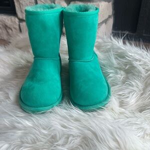 UGG Classic Short II boots feature premium suede uppers soft sheepskin lining